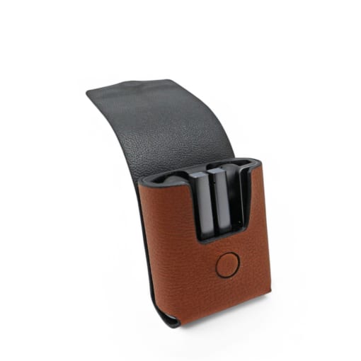 Case da Fiil cc2 được làm từ da bò, màu cam gạch khóa nam châm