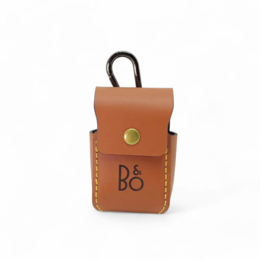 Case da B&O Beoplay E8 3.0 - EX được làm từ da bò, màu nâu bò