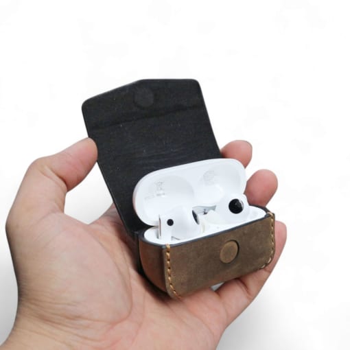 Case da Huawei freebuds pro 2 được làm từ da bò, màu sáp rêu khóa nam châm