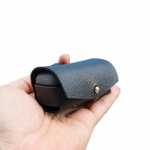 Bao da Sennheiser Momentum True Wireless 2 được làm từ da bò