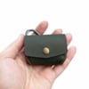 Case da Sony WF-1000XM5 được làm từ da bò, xanh rêu hạt