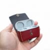 Hộp đựng da Beyerdynamic Free BYRD được làm từ da bò, màu đỏ đô