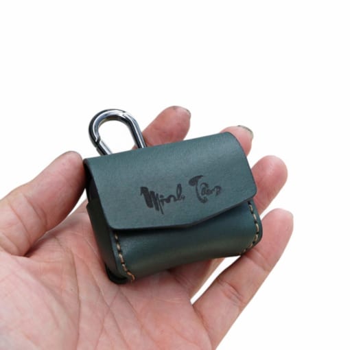 Ốp da Sony Linkbuds S được làm từ da bò, màu xanh khắc tên