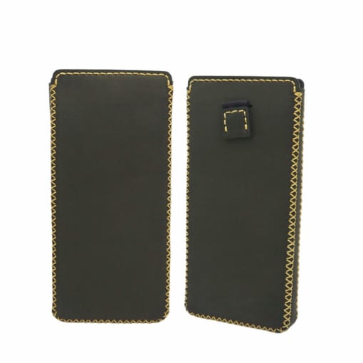Túi đựng điện thoại Samsung Galaxy Z Fold 5 được làm từ da bò màu xanh rêu mịn