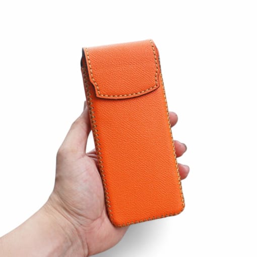 Bao da Samsung Galaxy Z Fold 5 | 6 được làm từ da bò, màu cam vân epsom