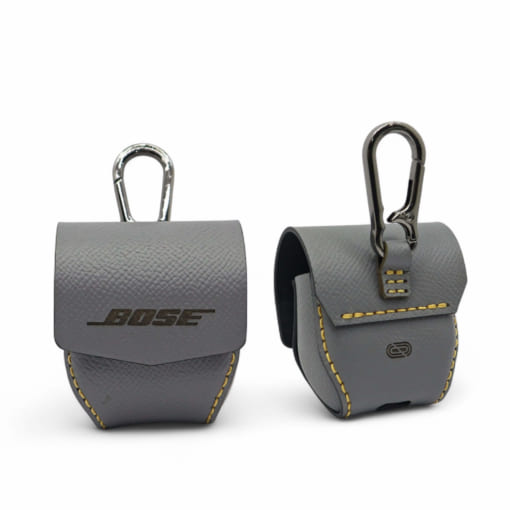 Bao da Bose Quietcomfort Earbuds II và Bose Quietcomfort Ultra Earbuds được làm từ da bò màu xám hạt