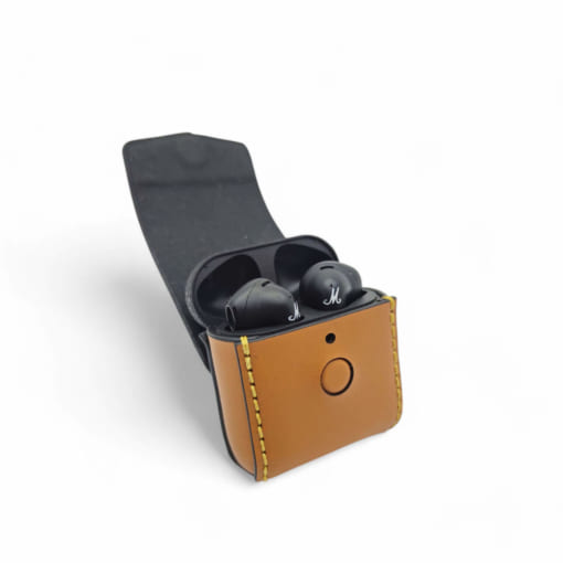 ốp da Marshall Minor 4 được làm từ da bò, form ôm khít với tai nghe
