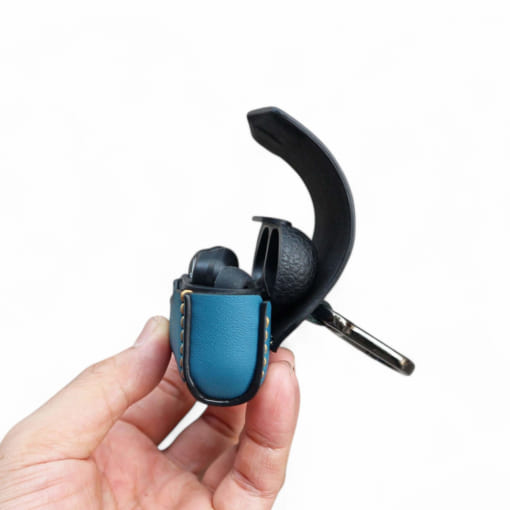 Case da Marshall Motif II A.N.C được làm từ da bò, xanh cyan nắp nam châm