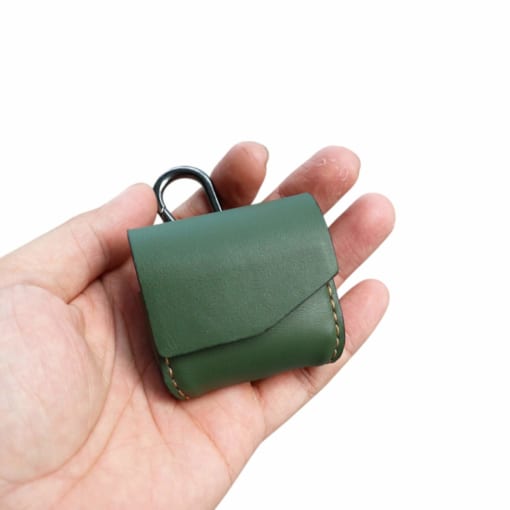 Case da Airpods 3 là phụ kiện bảo vệ tai nghe chống trầy xước