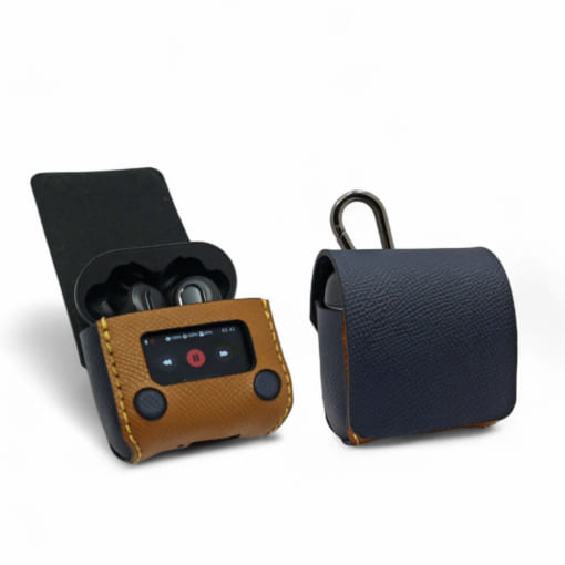 Bao da JBL Tour Pro 2 được làm từ da bò phối xanh nâu