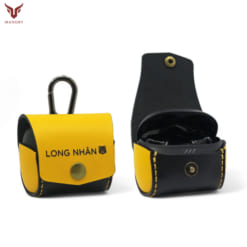 Case da JBL Tune Beam 2 được làm từ da bò, khắc tên