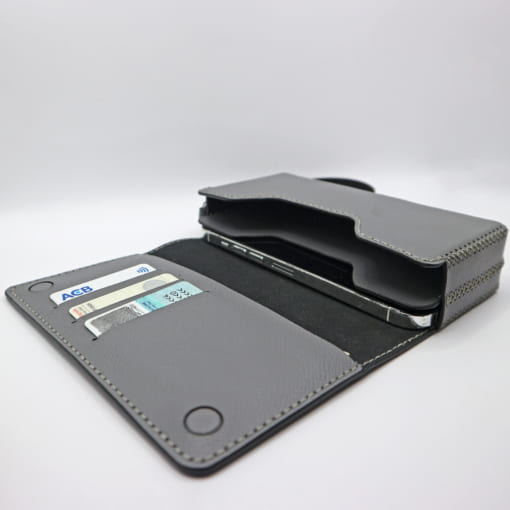 Ví đựng 2 iphone 15 pro max màu xám hạt được làm từ da bò